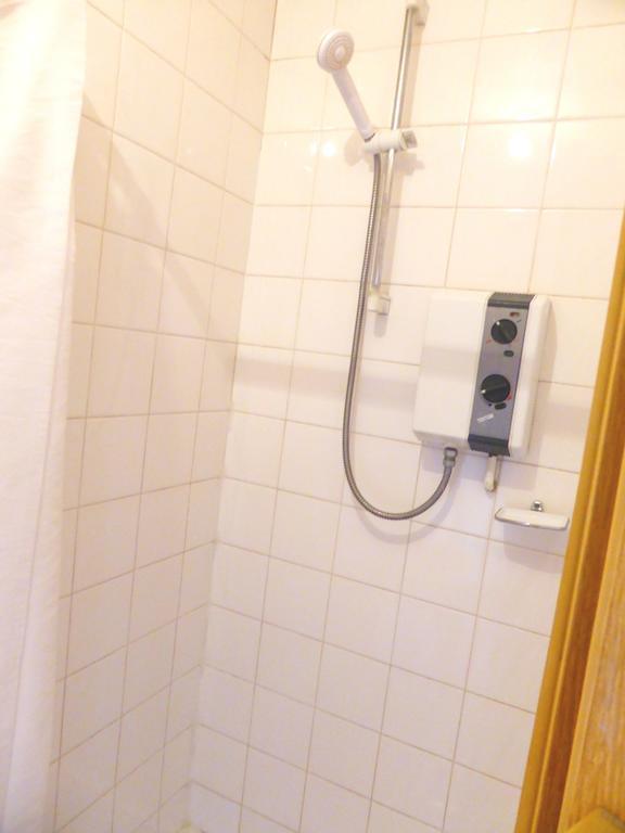 Hotel Dinara Μπέρμιγχαμ Δωμάτιο φωτογραφία