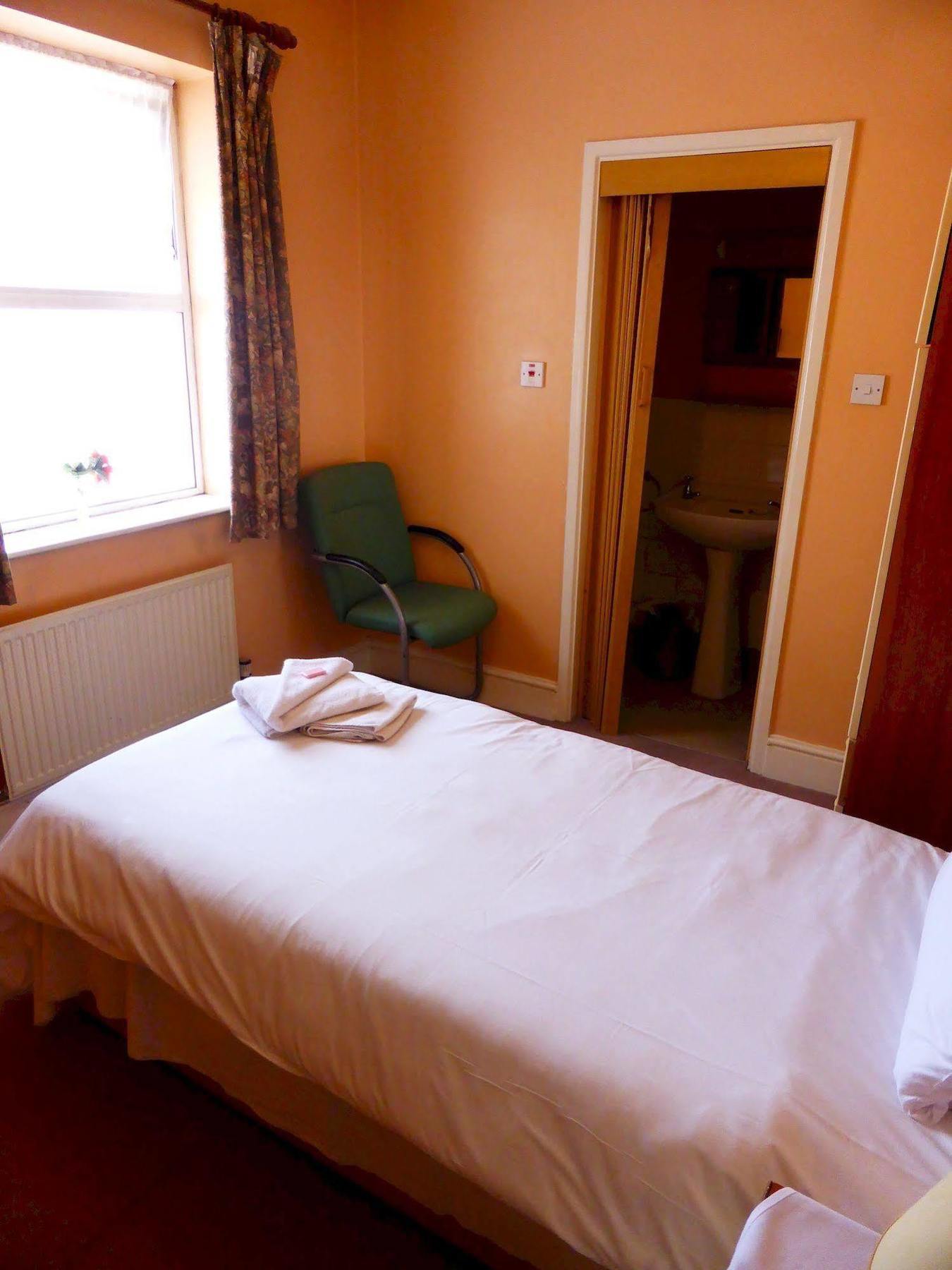 Hotel Dinara Μπέρμιγχαμ Εξωτερικό φωτογραφία