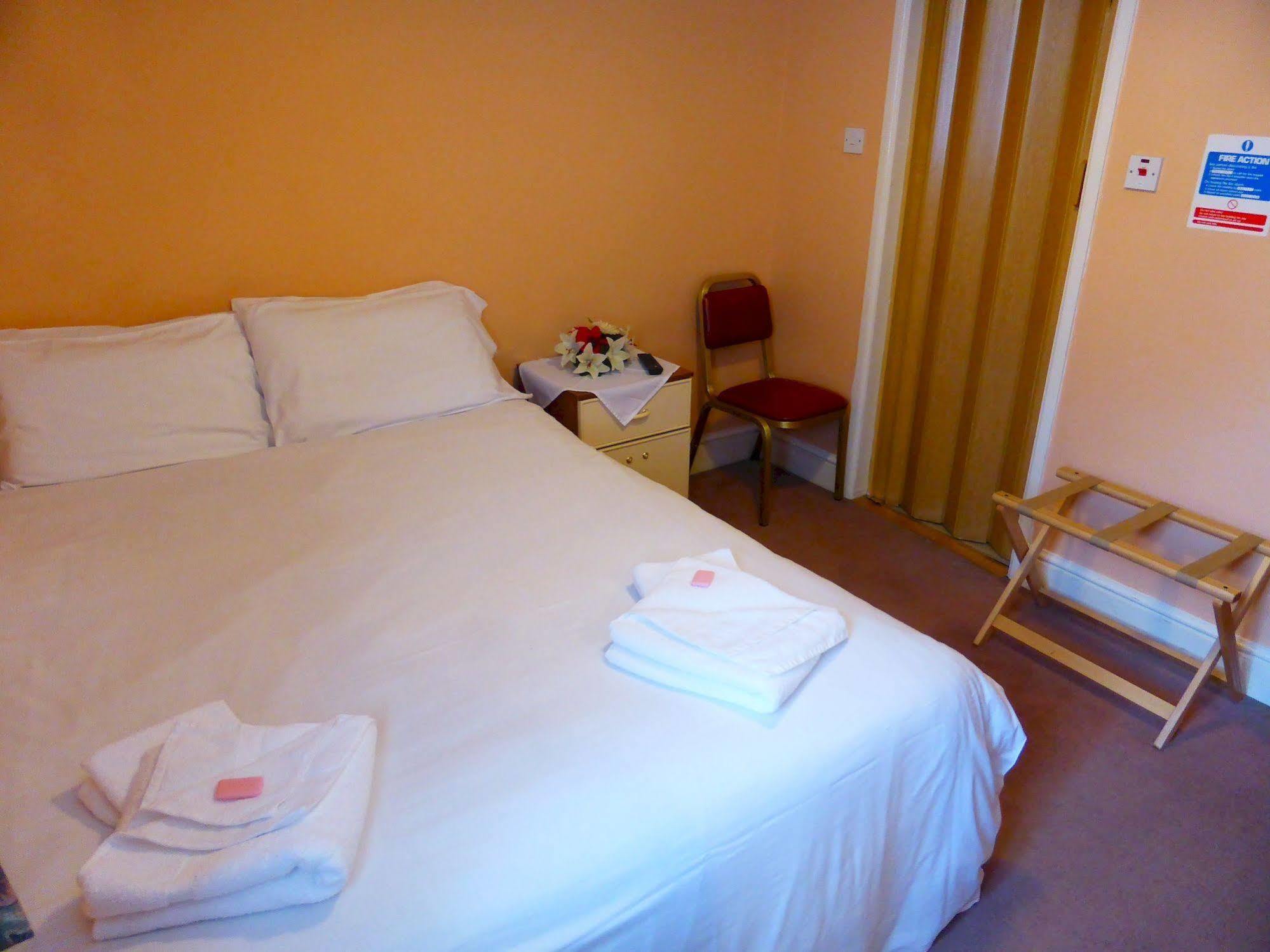 Hotel Dinara Μπέρμιγχαμ Εξωτερικό φωτογραφία